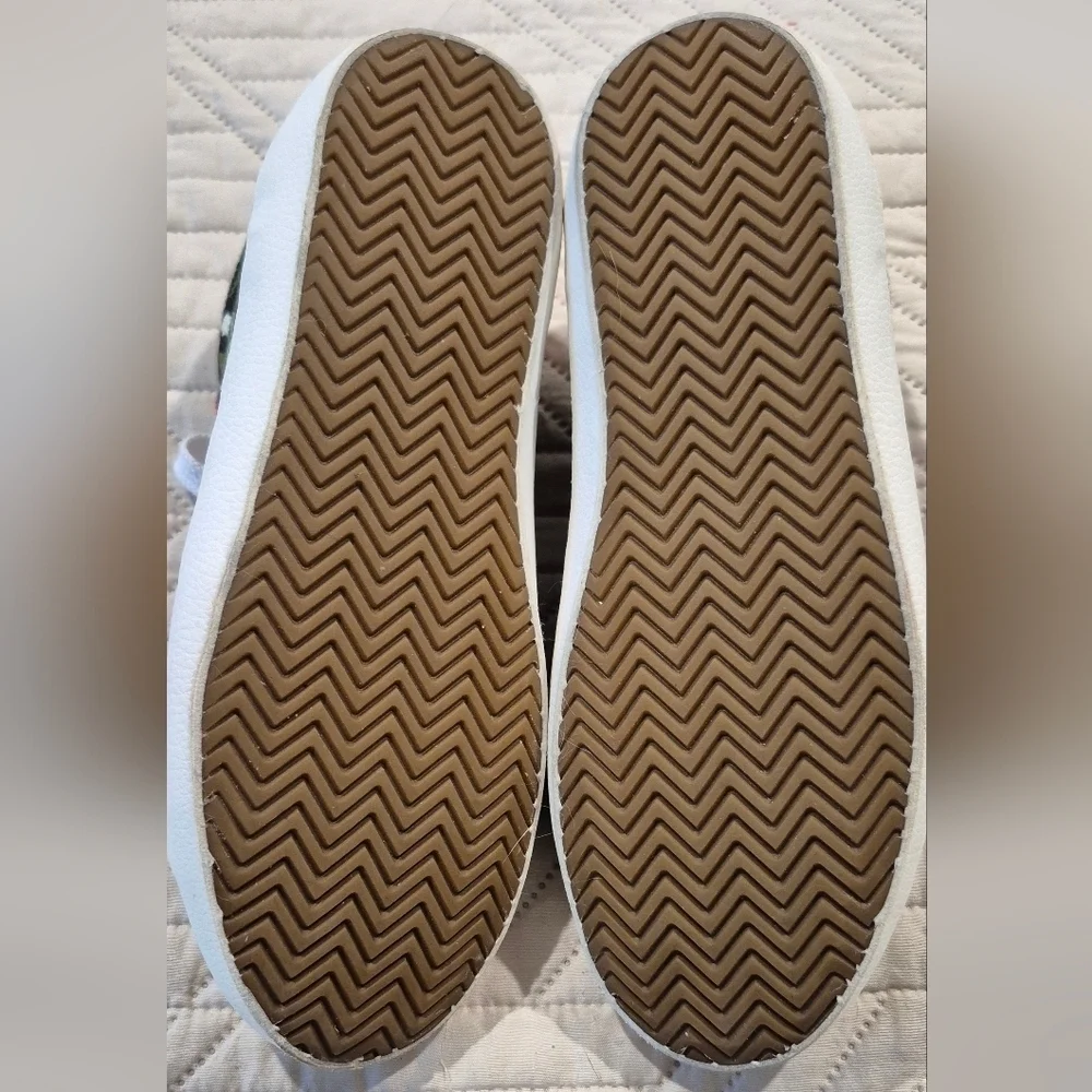 Kate Spade White and Multicolor Sneakers
